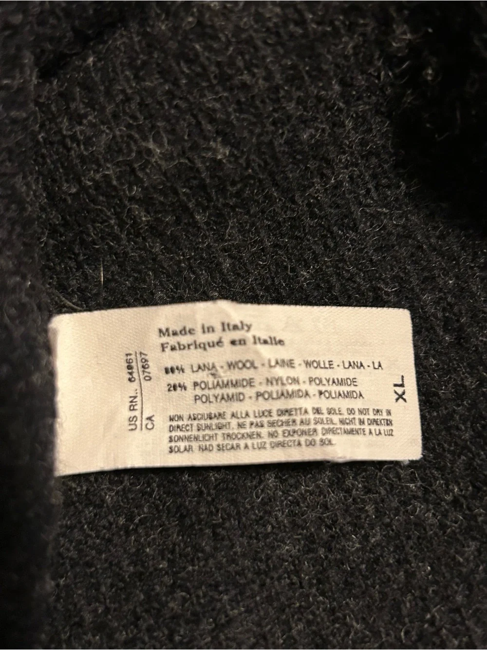 United Colors Of Benetton Men's Black Sleeveless Zip Sweater Vest
